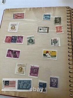 Collection de timbres américains vintage dans un album