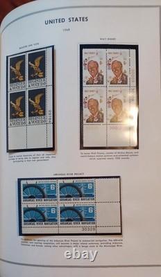 Collection de timbres américains vintage grande, bien entretenue et stockée. Lire la description.