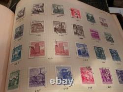 Collection de timbres autrichiens vintage des années 1800. Découvrez quelques-uns des éléments que vous recevrez.