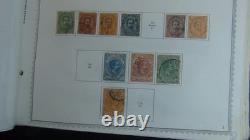 Collection de timbres d’Italie Stampsweis dans un album spécial Minkus, rempli de timbres