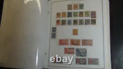 Collection de timbres d’Italie Stampsweis dans un album spécial Minkus, rempli de timbres