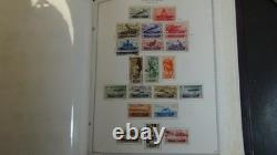 Collection de timbres d’Italie Stampsweis dans un album spécial Minkus, rempli de timbres