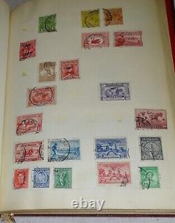 Collection de timbres dans un album (provenant d'une vente de succession) du monde entier, environ 2500 timbres