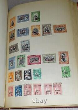 Collection de timbres dans un album (provenant d'une vente de succession) du monde entier, environ 2500 timbres