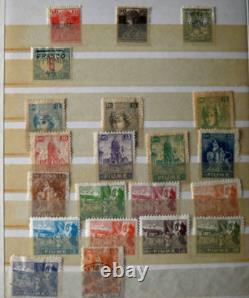 Collection de timbres de Fiume, neufs et usagés, dans un album