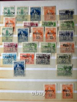 Collection de timbres de Fiume, neufs et usagés, dans un album