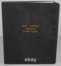 Collection de timbres de Ras Al Khaimah et Saint-Vincent JFK de plus de 110 timbres et 70 feuilles dans un album