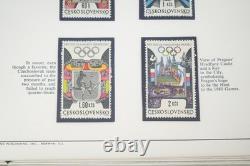 Collection de timbres de Tchécoslovaquie 1968-1974, plus de 350 timbres stockés dans un album rouge