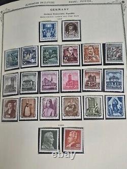 Collection de timbres de la RDA d'Allemagne dans l'album Scott