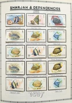 Collection de timbres des États Truciaux - Album rempli principalement de timbres neufs Ajman Sharjah