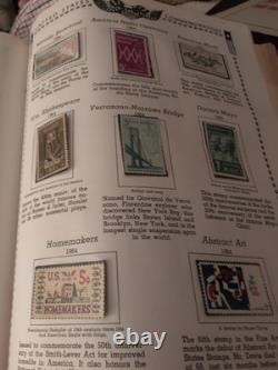 Collection de timbres des États-Unis à partir de 1897 dans un album Minkus bien rempli. Jugez par vous-même