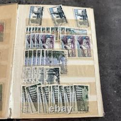 Collection de timbres des colonies françaises neufs et oblitérés, conservée dans un album