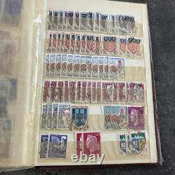 Collection de timbres des colonies françaises neufs et oblitérés, conservée dans un album