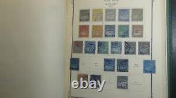 Collection de timbres du Venezuela dans un album spécialisé Scott compte environ 1122 timbres.