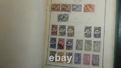 Collection de timbres du Venezuela dans un album spécialisé Scott compte environ 1122 timbres.