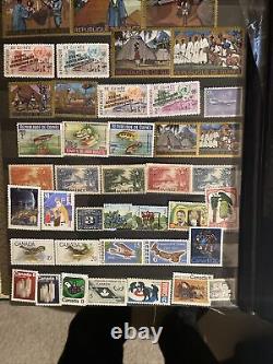 Collection de timbres du monde dans un album - tous en parfait état, la plupart neufs/sans charnière - plus de 500 timbres - 16 pages complètes