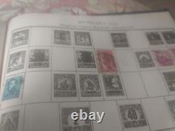 Collection de timbres du monde entier dans deux albums vintage de 1935 et 1928. WOW