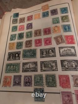 Collection de timbres du monde entier dans un album classique moderne des années 50 rempli de philatélie +