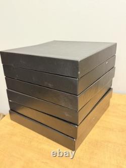 Collection de timbres en monnaie de la WWF (Fonds mondial pour la nature) + enveloppes de premier jour dans 6 albums