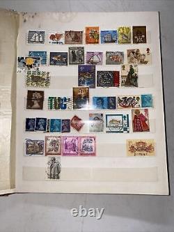 Collection de timbres internationaux vintage et classeur d'environ 550 exemplaires différents