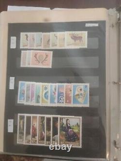 Collection de timbres précieux de Hongrie dans l'album de la Société philatélique américaine. HCV $$$