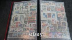 Collection de timbres russes dans un grand album de stock