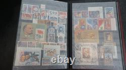 Collection de timbres russes dans un grand album de stock