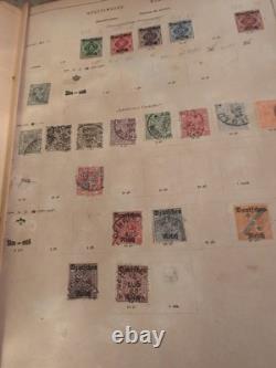 Collection de timbres vintage Plus du monde entier des années 1800 dans un album Schwanberg Briefmarken