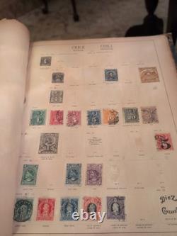 Collection de timbres vintage Plus du monde entier des années 1800 dans un album Schwanberg Briefmarken