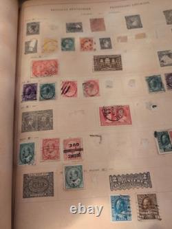 Collection de timbres vintage Plus du monde entier des années 1800 dans un album Schwanberg Briefmarken