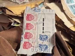 Collection de timbres vintage d’une succession à vie 50k-100k+ timbres, bac de 15 lb + album Harris Pr