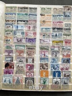 Collection de timbres vintage du monde entier organisée dans un album Schaubek. 20 pages complètes.