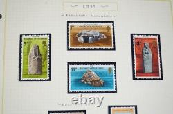 Collection des îles britanniques de plus de 1 000 timbres, principalement neufs sans charnière, conservés dans un album