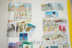 Collection du Commonwealth britannique de plus de 1 700 timbres oblitérés conservés dans un album
