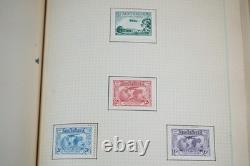 Collection éclectique de timbres aériens et de carrés découpés du monde et des États-Unis, album fait maison