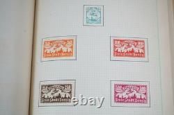 Collection éclectique de timbres aériens et de carrés découpés du monde et des États-Unis, album fait maison
