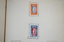 Collection éclectique de timbres aériens et de carrés découpés du monde et des États-Unis, album fait maison