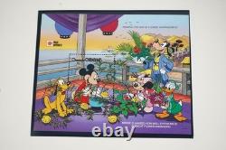 Collection mondiale Disney 1991 de 185 timbres et 70 feuilles, tous neufs dans un album