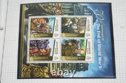 Collection mondiale de la Seconde Guerre mondiale de 165 timbres et 60 feuillets-souvenir stockés dans un album