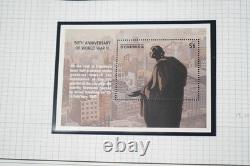 Collection mondiale de la Seconde Guerre mondiale de 165 timbres et 60 feuillets-souvenir stockés dans un album