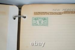 Collection mondiale de plus de 1 100 timbres neufs et oblitérés, conservés dans un album