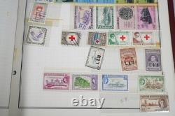 Collection mondiale de plus de 1 250 timbres neufs et oblitérés, conservés dans un album Harris