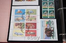 Collection mondiale de plus de 825 blocs/feuilles/carrés neufs et utilisés stockés dans un album