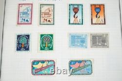 Collection mondiale de timbres A-i de 700+ timbres neufs et utilisés stockés dans un album Harris