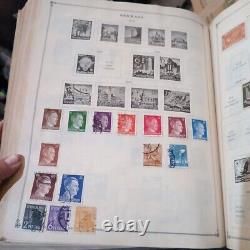 Collection mondiale de timbres dans l'album international Scott 1943 Hitler 1800s historique