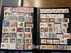 Collection mondiale de timbres de plus de 1 000 timbres dans deux albums, provenant de plus de 50 pays