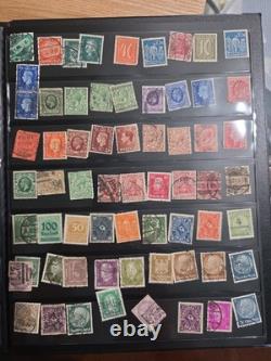 Collection mondiale de timbres vintage, 2 albums, 1 163 timbres Mudor et Paragon