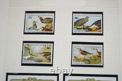 Collection thématique mondiale d'oiseaux de plus de 250 timbres MNH dans un album 1 FDC