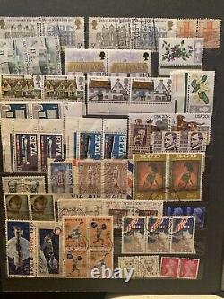 Collections de timbres du monde entier en lots de paires et de blocs dans un album.