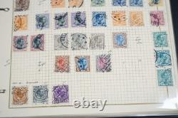 DANEMARK ANNÉES 1850-1950 COLLECTION DE PLUS DE 1 900 TIMBRES NEUFS ET OBLITÉRÉS CONSERVÉS DANS UN ALBUM